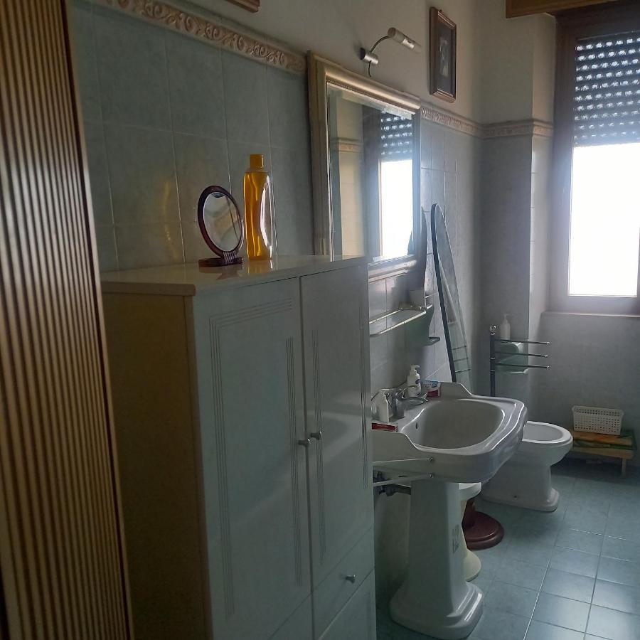 Il Nido Di Mamma E Babbo Apartment Civitavecchia Ngoại thất bức ảnh